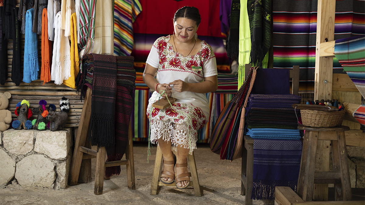 La inauguración de la Feria Xcaret marca un tributo al talento artístico arraigado en México.